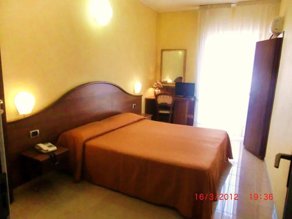 Hotel Cavour Βερόνα Εξωτερικό φωτογραφία